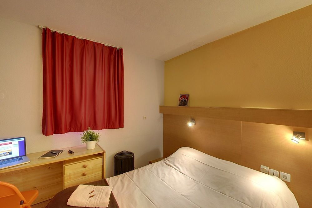 The Originals Access, Hotel Beziers Est Villeneuve-les-Beziers Exterior photo